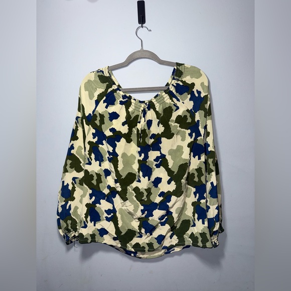 Rungolee women’s Long Sleeve Cinch wrist side button Blouse in Camo Green XS EUC - Picture 1 of 8
